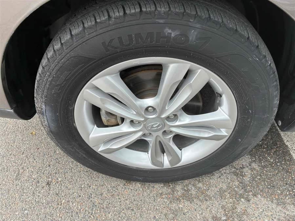 現(xiàn)代 ix35  2012款 2.0L 自動(dòng)兩驅(qū)精英版GLS圖片