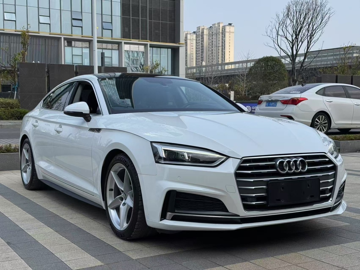 奧迪 奧迪A5  2019款 Sportback 40 TFSI 時(shí)尚型圖片