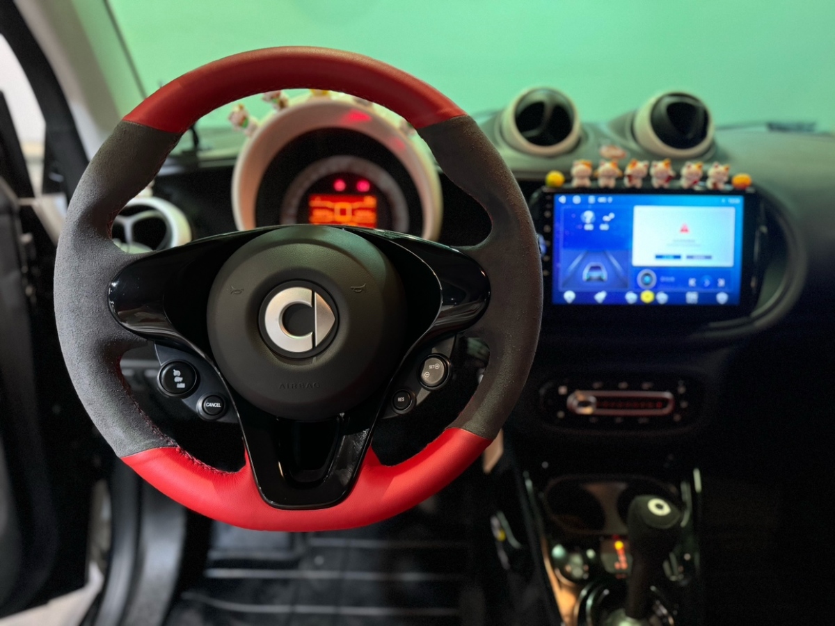 smart fortwo  2015款 1.0L 52千瓦硬顶灵动版图片