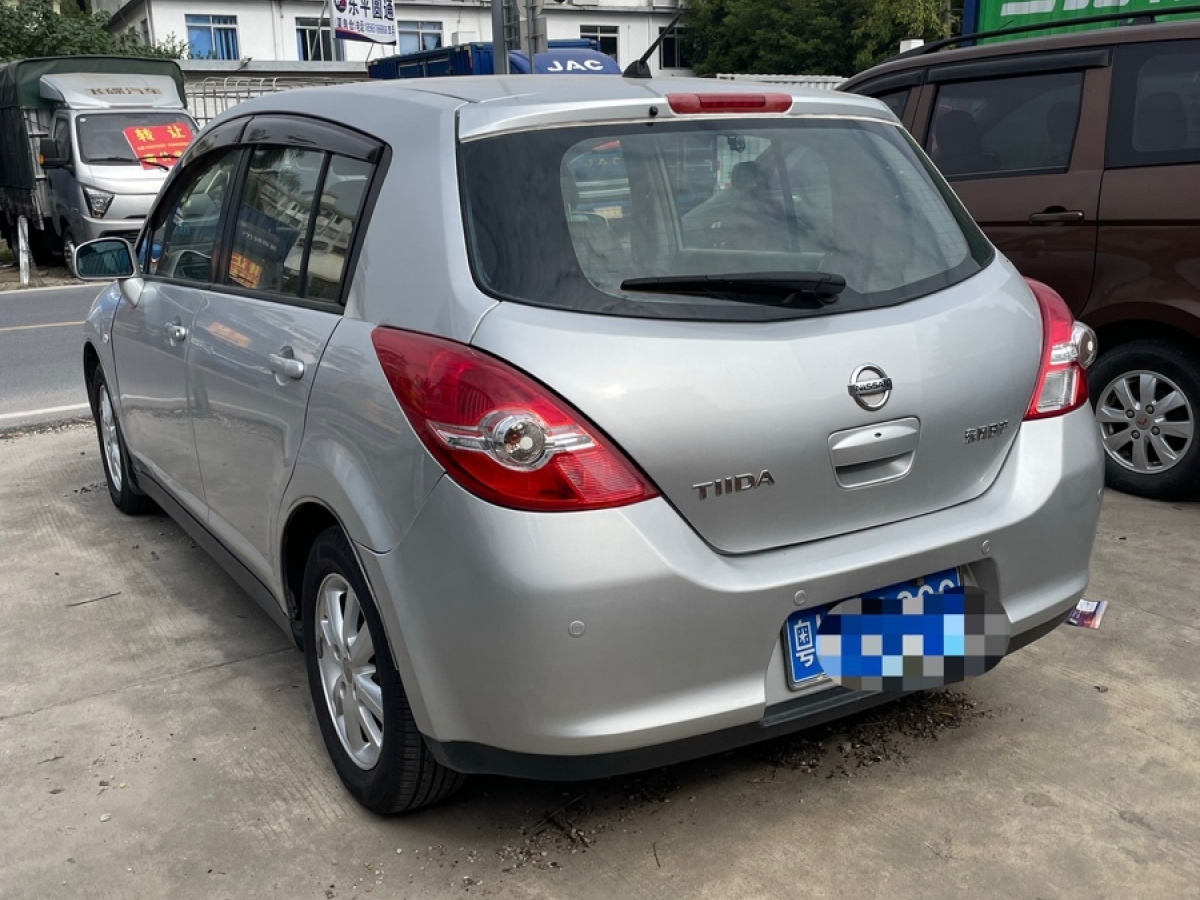 日產(chǎn) 騏達(dá)  2011款 1.6L CVT豪華型圖片