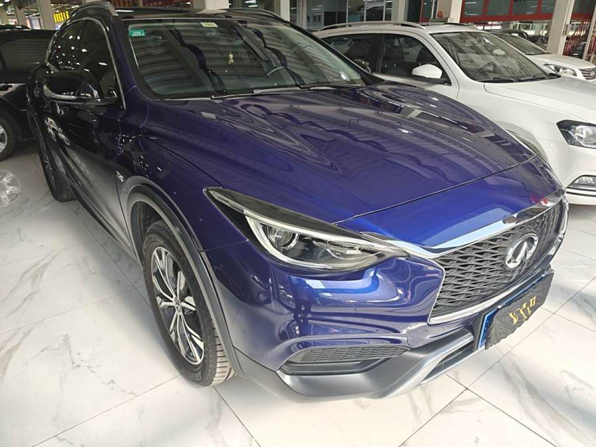 英菲尼迪 QX30  2017款 2.0T 四驅(qū)時尚版圖片