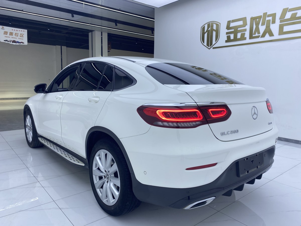 奔馳 奔馳GLC  2022款 改款 GLC 260 4MATIC 轎跑SUV圖片