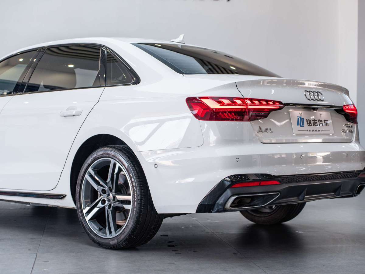 奧迪 奧迪A4L  2022款 40 TFSI 豪華動(dòng)感型圖片