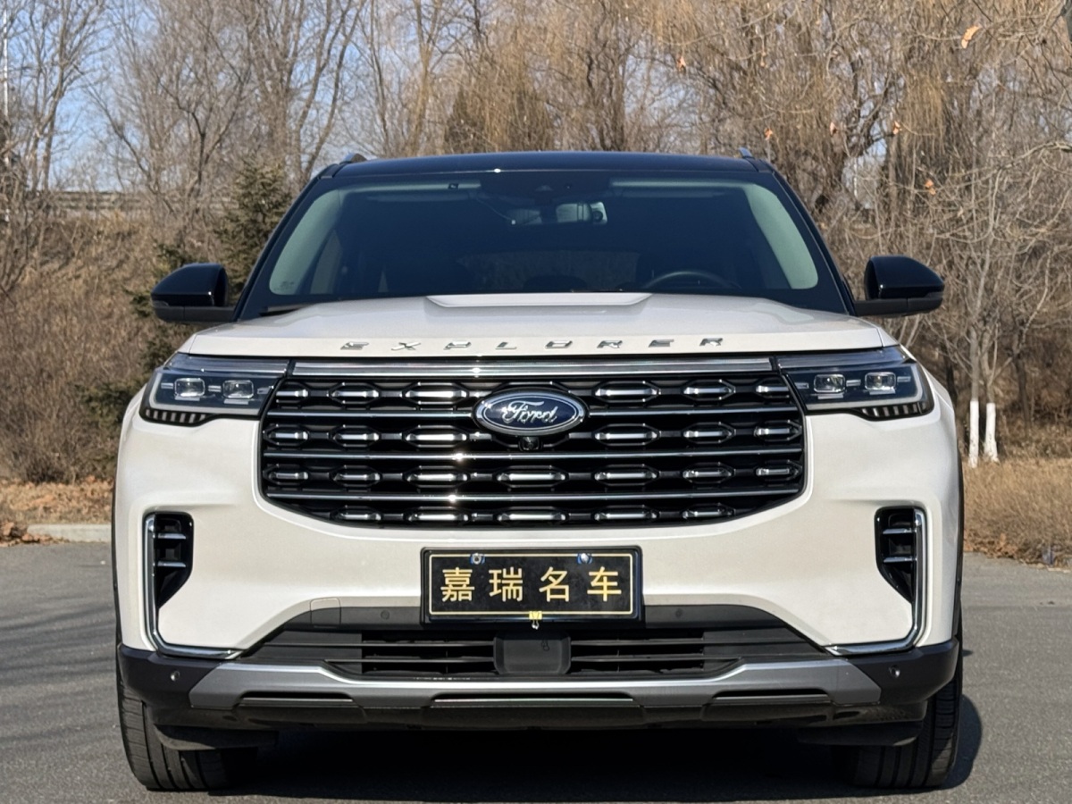 福特 探險(xiǎn)者  2023款 EcoBoost 285 四驅(qū)鈦金版 7座圖片