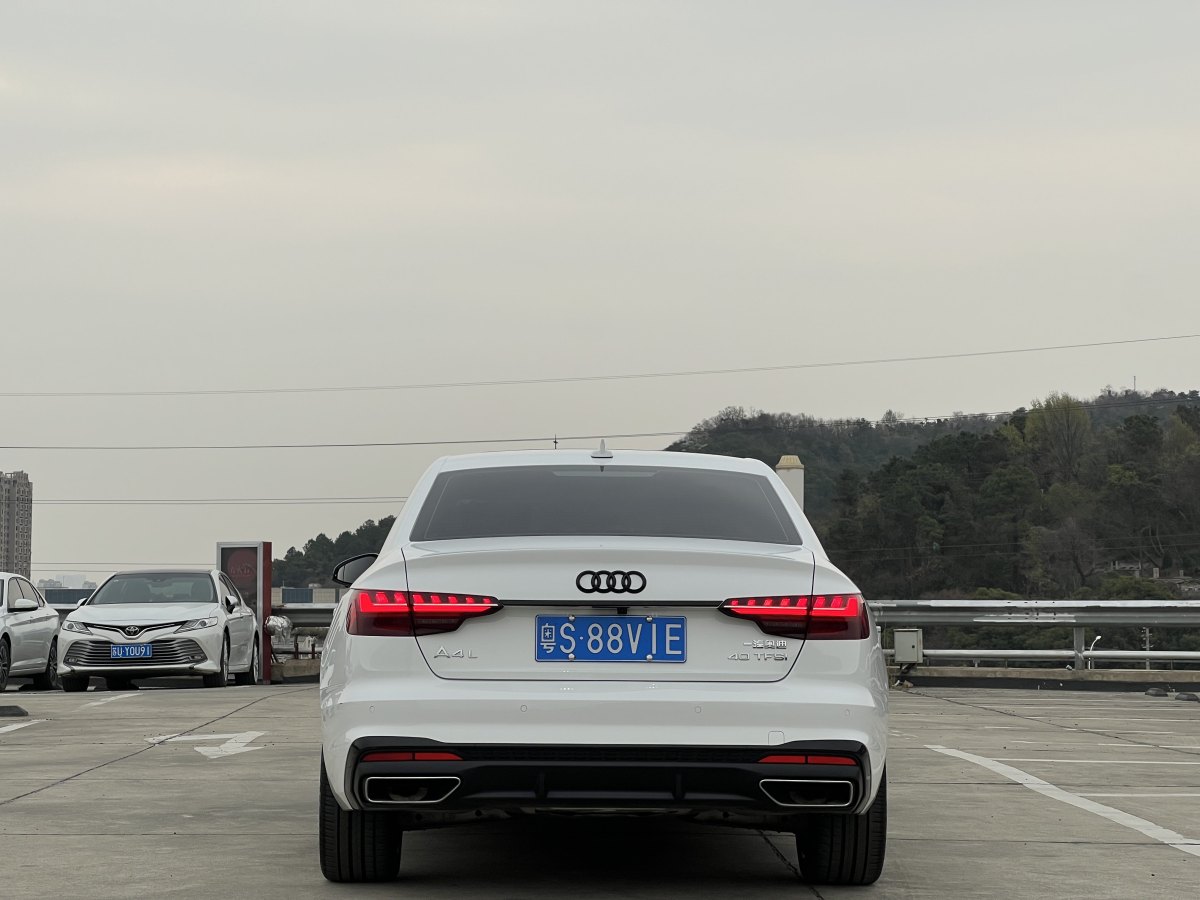 奧迪 奧迪A4L  2022款 40 TFSI 豪華動感型圖片