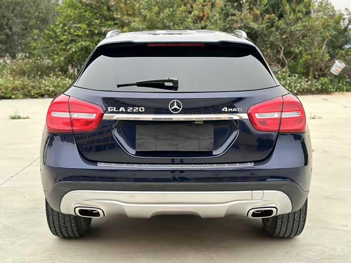 奔馳 奔馳GLA  2015款 GLA 220 4MATIC 豪華型圖片