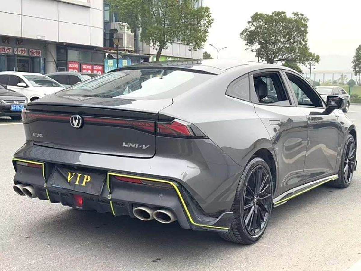 長(zhǎng)安 長(zhǎng)安UNI-V  2022款 1.5T 運(yùn)動(dòng)版圖片