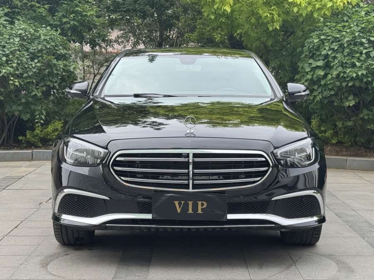 奔馳 奔馳E級  2019款 改款 E 300 L 時尚型圖片