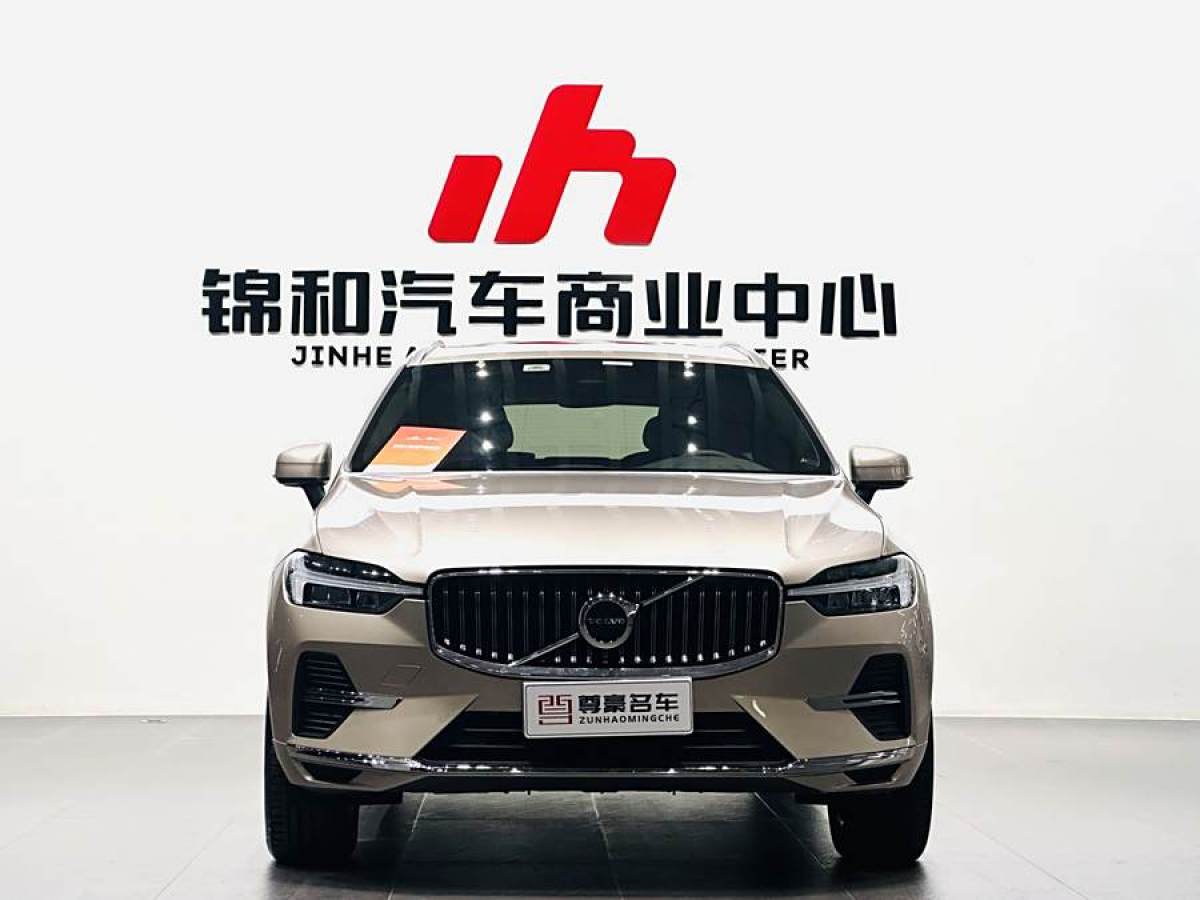 沃爾沃 XC60  2024款 B5 四驅(qū)智遠(yuǎn)豪華版圖片