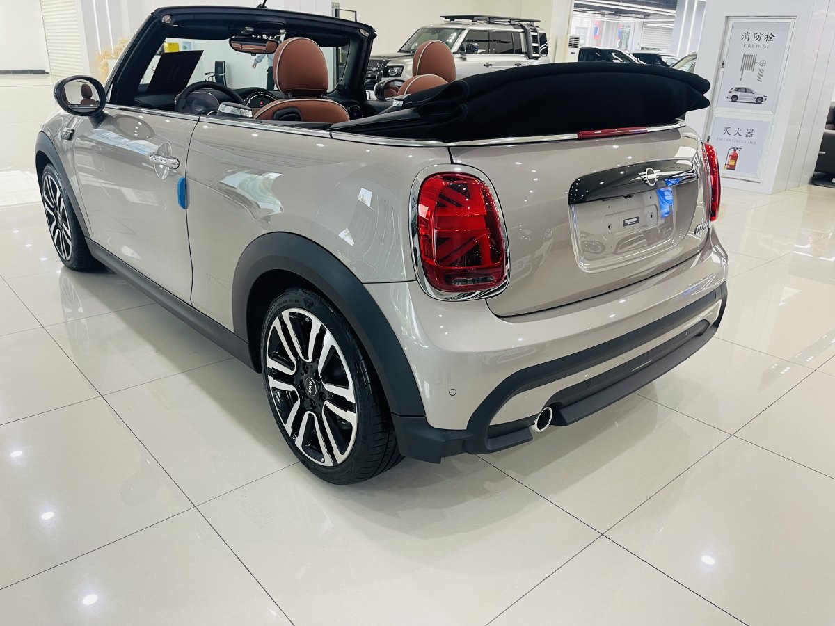 MINI MINI  2023款 1.5T COOPER CABRIO 藝術(shù)家圖片