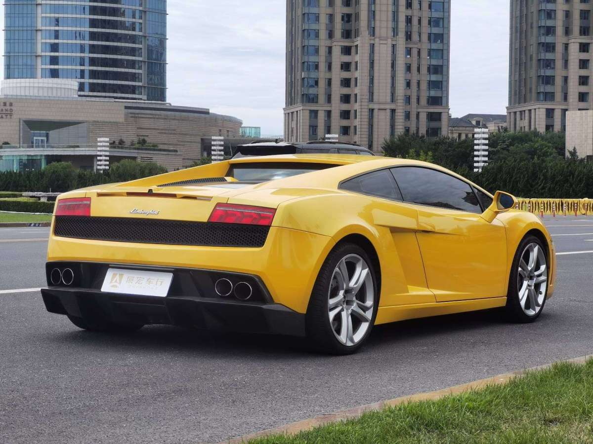 蘭博基尼 Gallardo  2010款 LP 550-2 標(biāo)準(zhǔn)版圖片