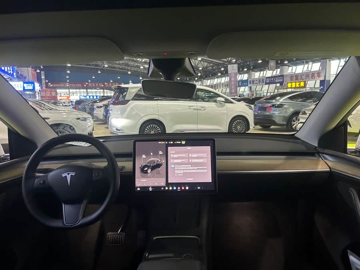 特斯拉 Model Y  2022款 改款 后輪驅(qū)動版圖片