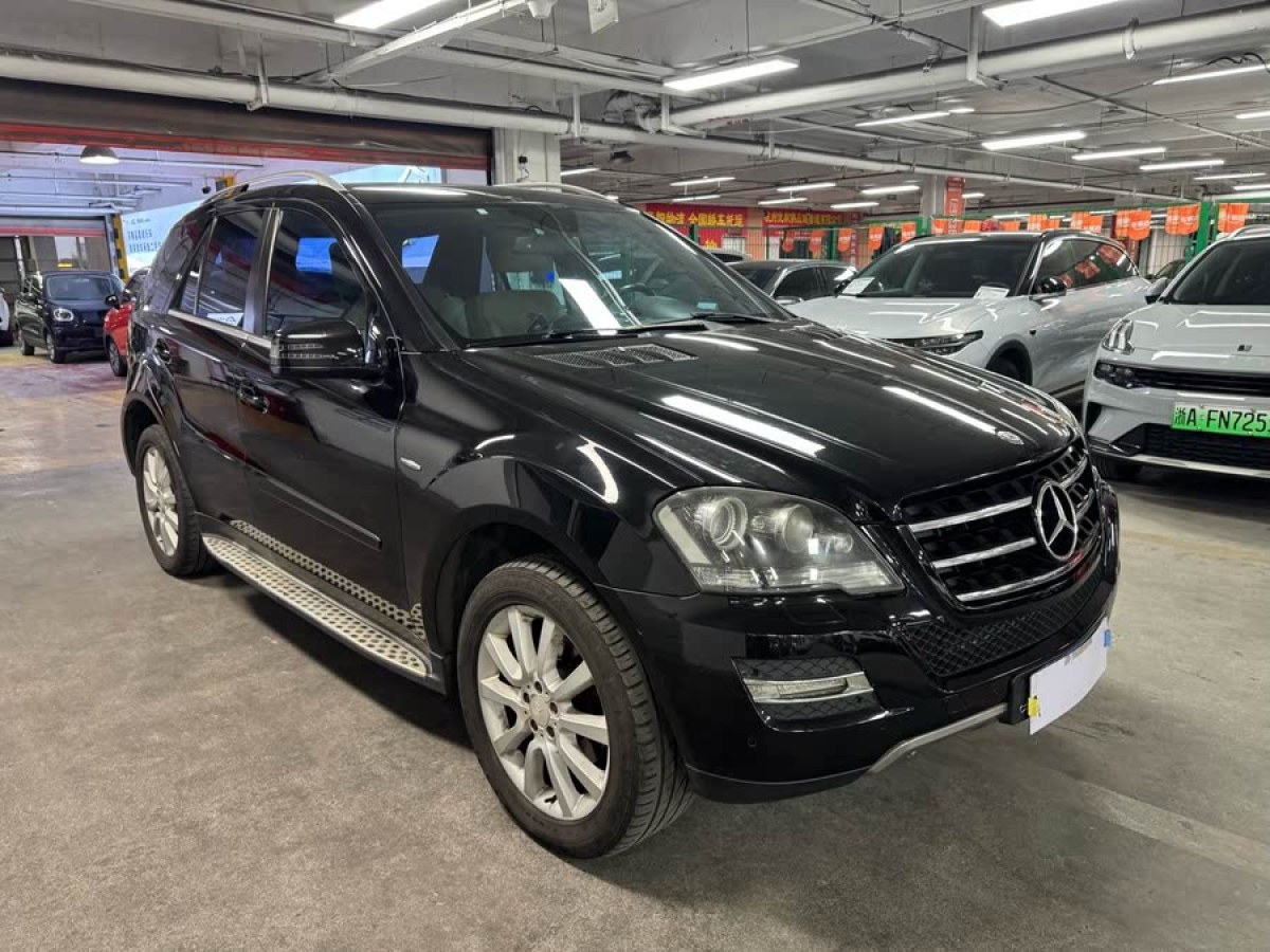 奔馳 奔馳M級  2010款 ML 350 4MATIC豪華型圖片