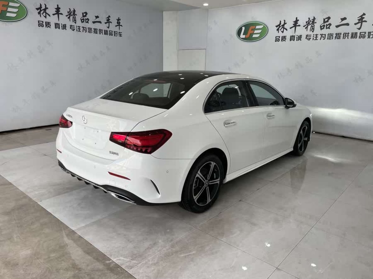 奔馳 奔馳A級(jí)  2024款 改款 A 200 L 時(shí)尚型圖片