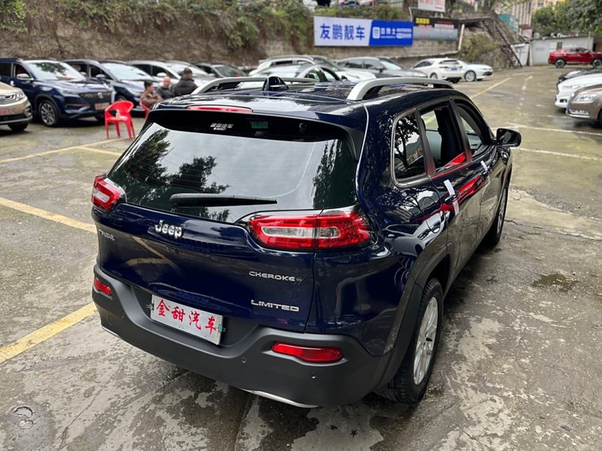 Jeep 自由光  2017款 2.0L 領(lǐng)先版圖片