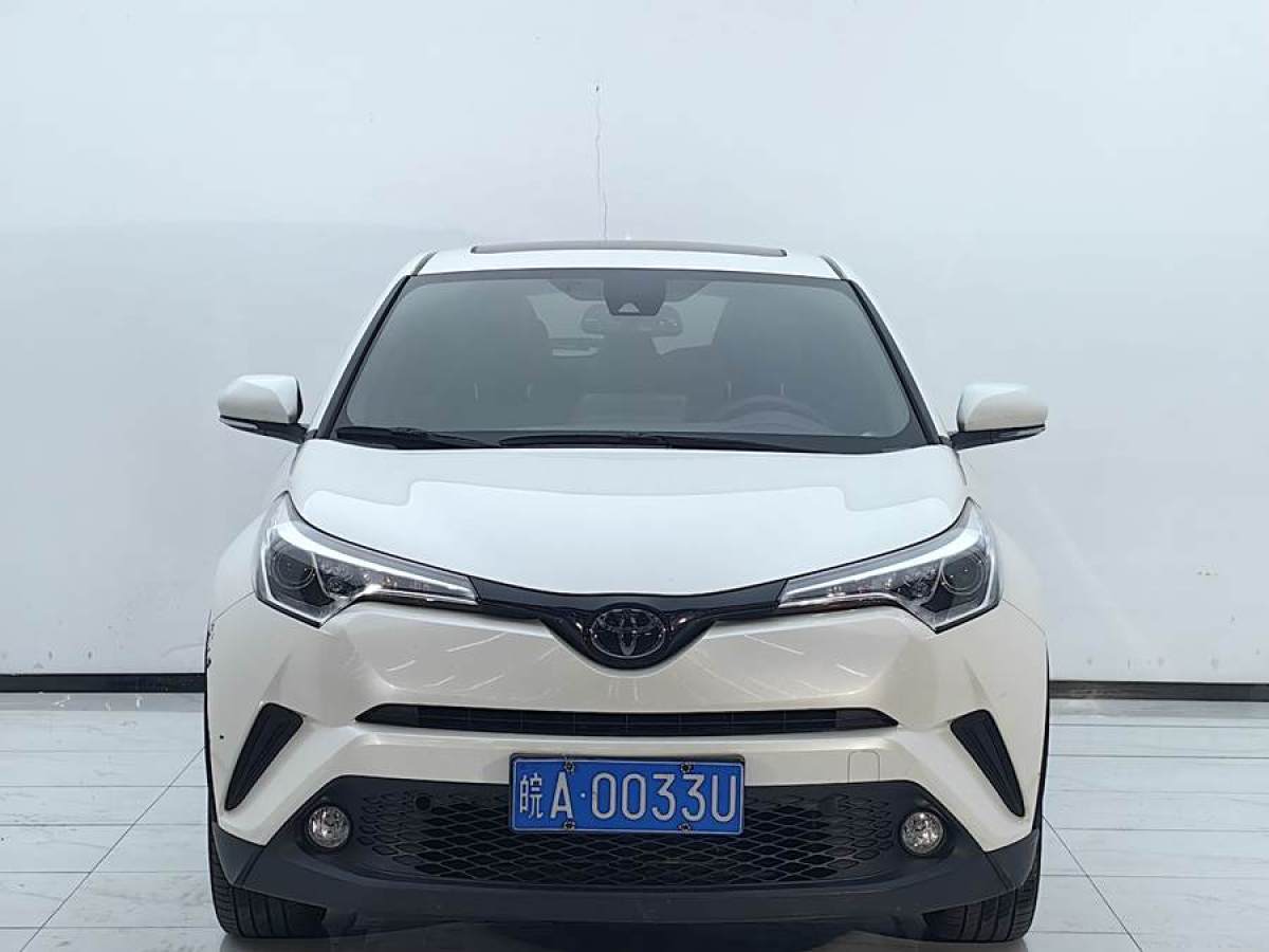 豐田 C-HR  2018款 2.0L 領(lǐng)先天窗版 國V圖片