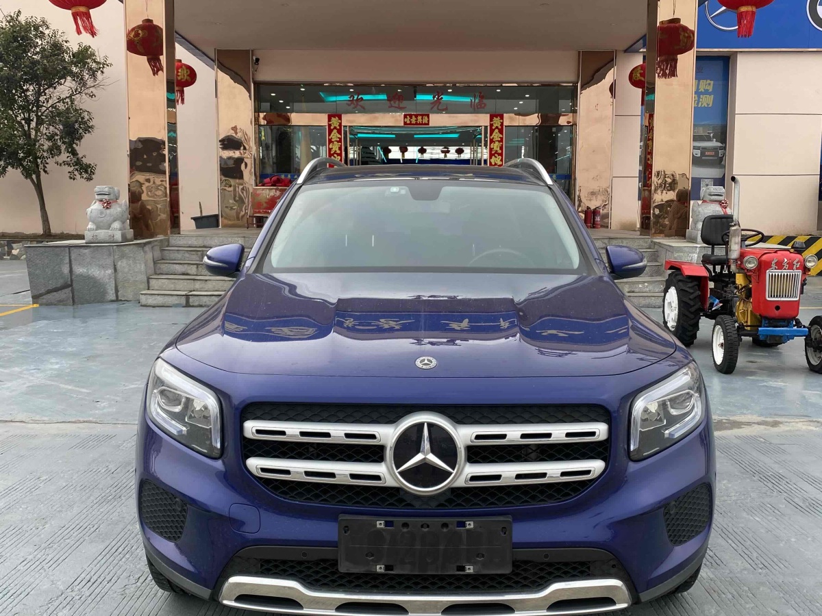 奔馳 奔馳GLB  2020款 改款 GLB 200 時(shí)尚型圖片