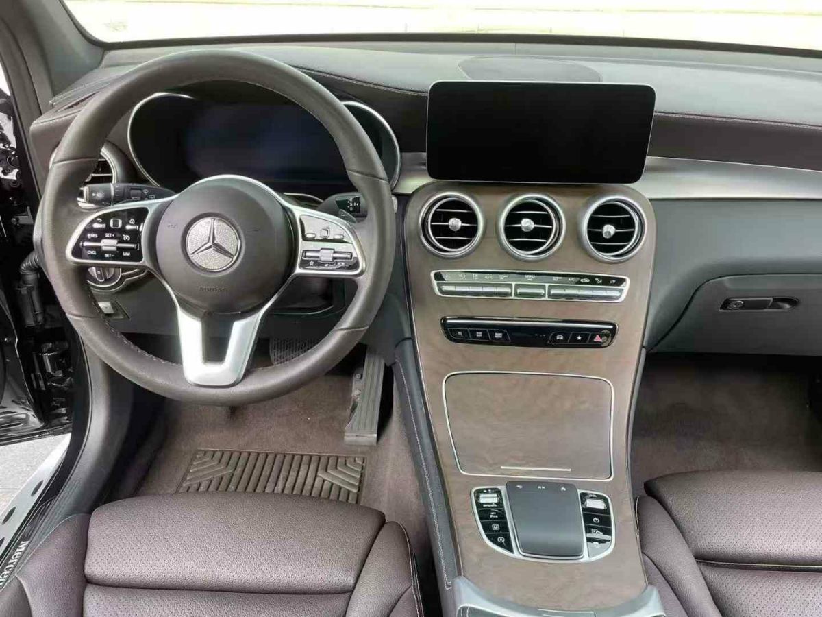 奔馳 奔馳GLC  2022款 GLC 300 4MATIC 轎跑SUV 豪華版圖片