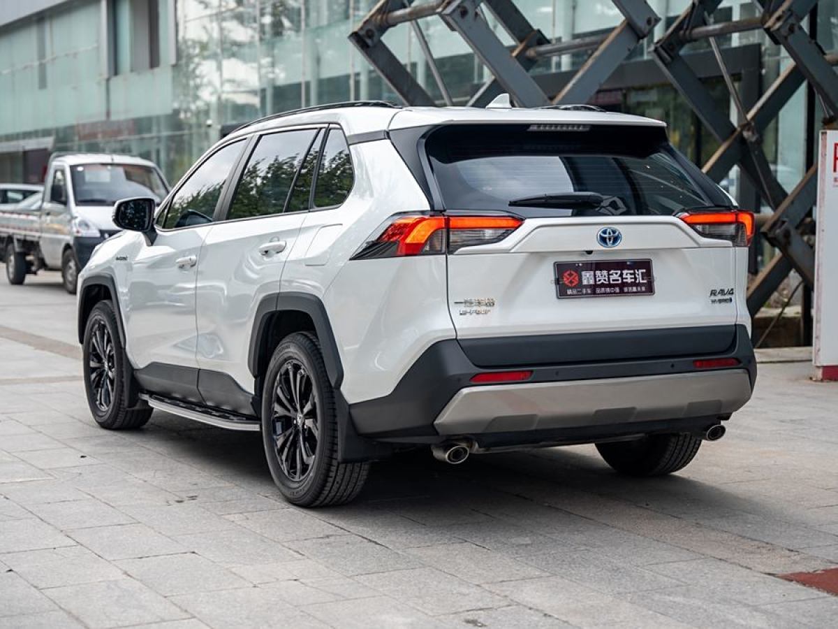 豐田 RAV4榮放  2023款 雙擎 2.5L E-CVT四驅(qū)精英Plus版圖片