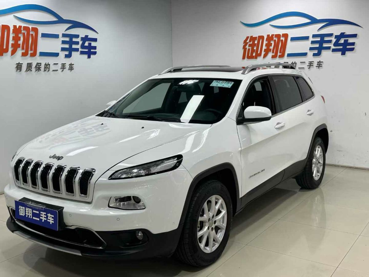 Jeep 自由光  2016款 2.0L 優(yōu)越版圖片