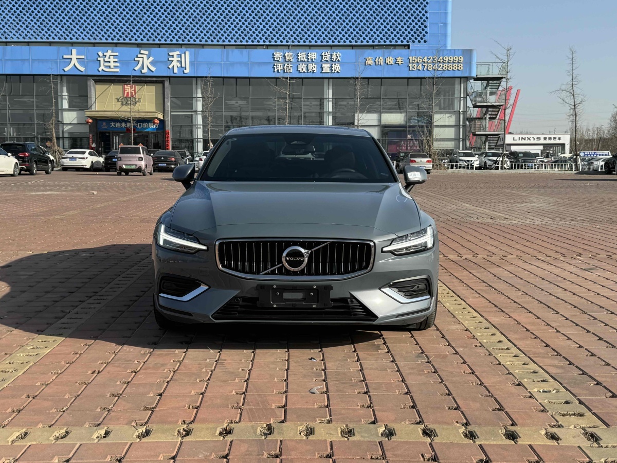 2022年12月沃爾沃 S60L  2023款 B4 智逸豪華版