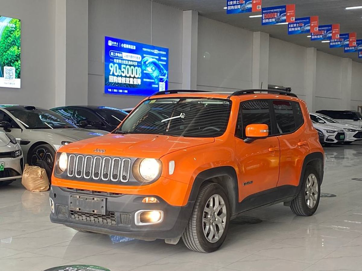 Jeep 自由俠  2018款 互聯(lián)大屏版 180T 自動(dòng)高能版圖片