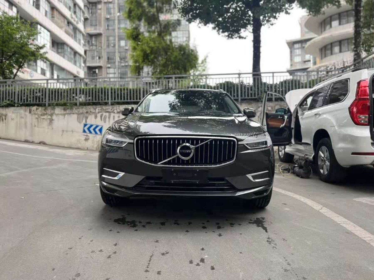 沃爾沃 XC60  2020款 T5 四驅(qū)智逸豪華版圖片