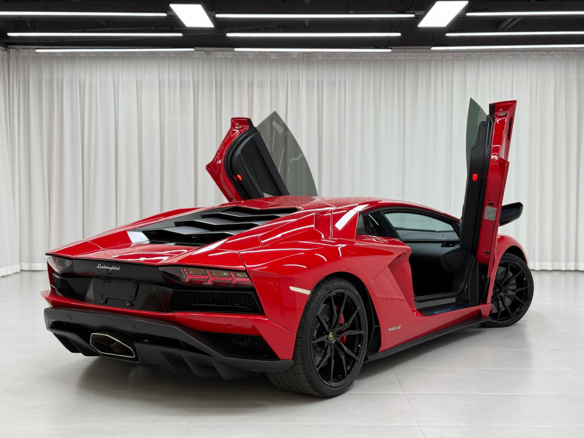 蘭博基尼 Aventador  2017款 Aventador S圖片