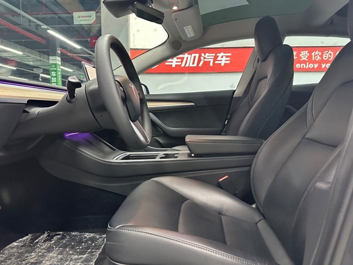 特斯拉 Model 3  2021款 改款 標(biāo)準(zhǔn)續(xù)航后驅(qū)升級(jí)版圖片