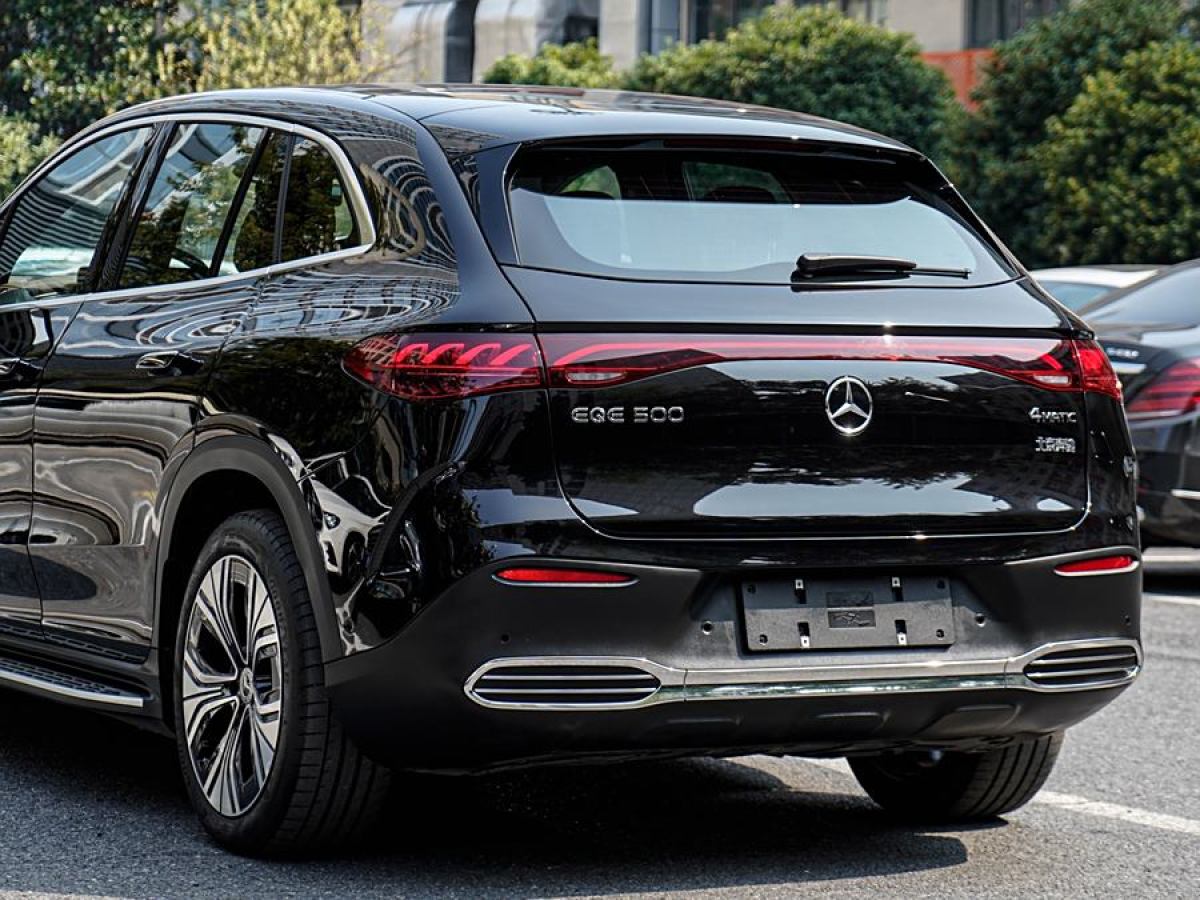 2024年5月奔馳 奔馳EQE SUV  2024款 350 4MATIC 豪華版