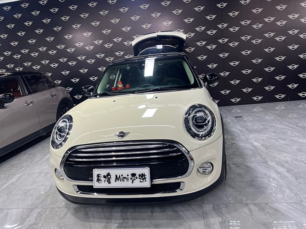 2019年12月MINI MINI  2018款 1.5T COOPER 藝術(shù)家 五門版