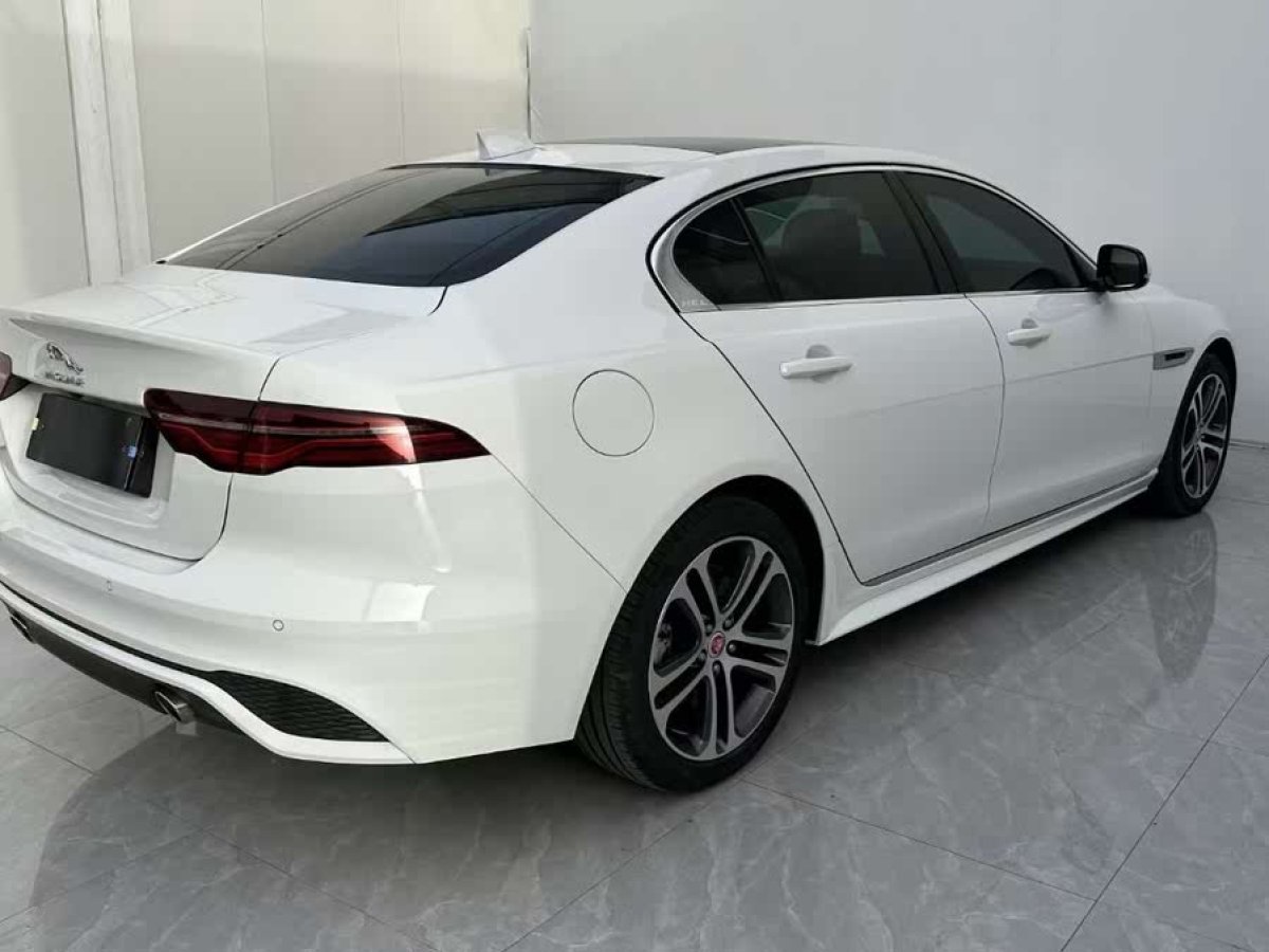 捷豹 XEL  2020款 2.0T 200PS R-DYNAMIC 青春運動版圖片