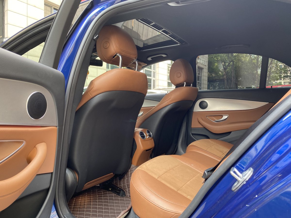 奔驰 奔驰E级  2017款 改款 E 200 运动型 4MATIC图片