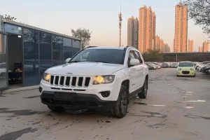 指南者 Jeep 改款 2.4L 四驅(qū)豪華導(dǎo)航版