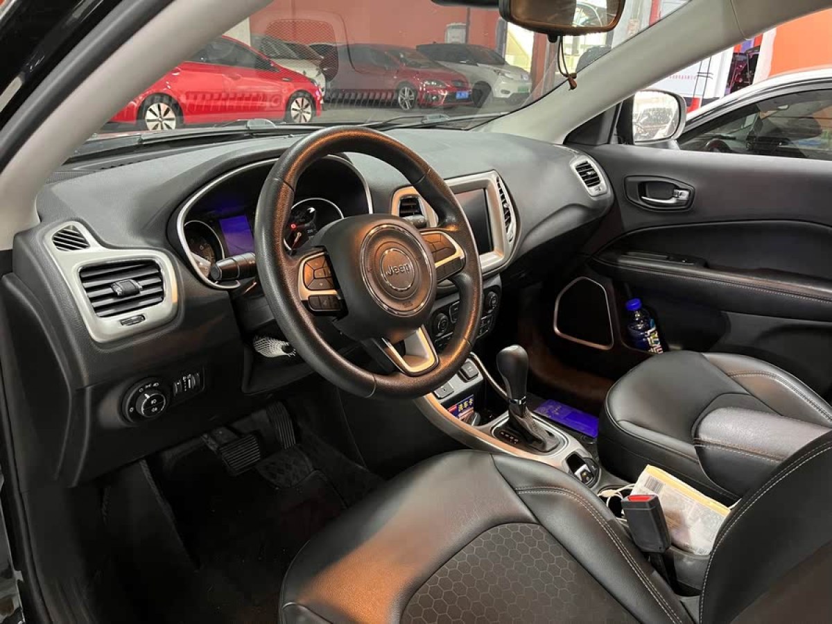Jeep 指南者  2019款  220T 自動(dòng)悅享版圖片