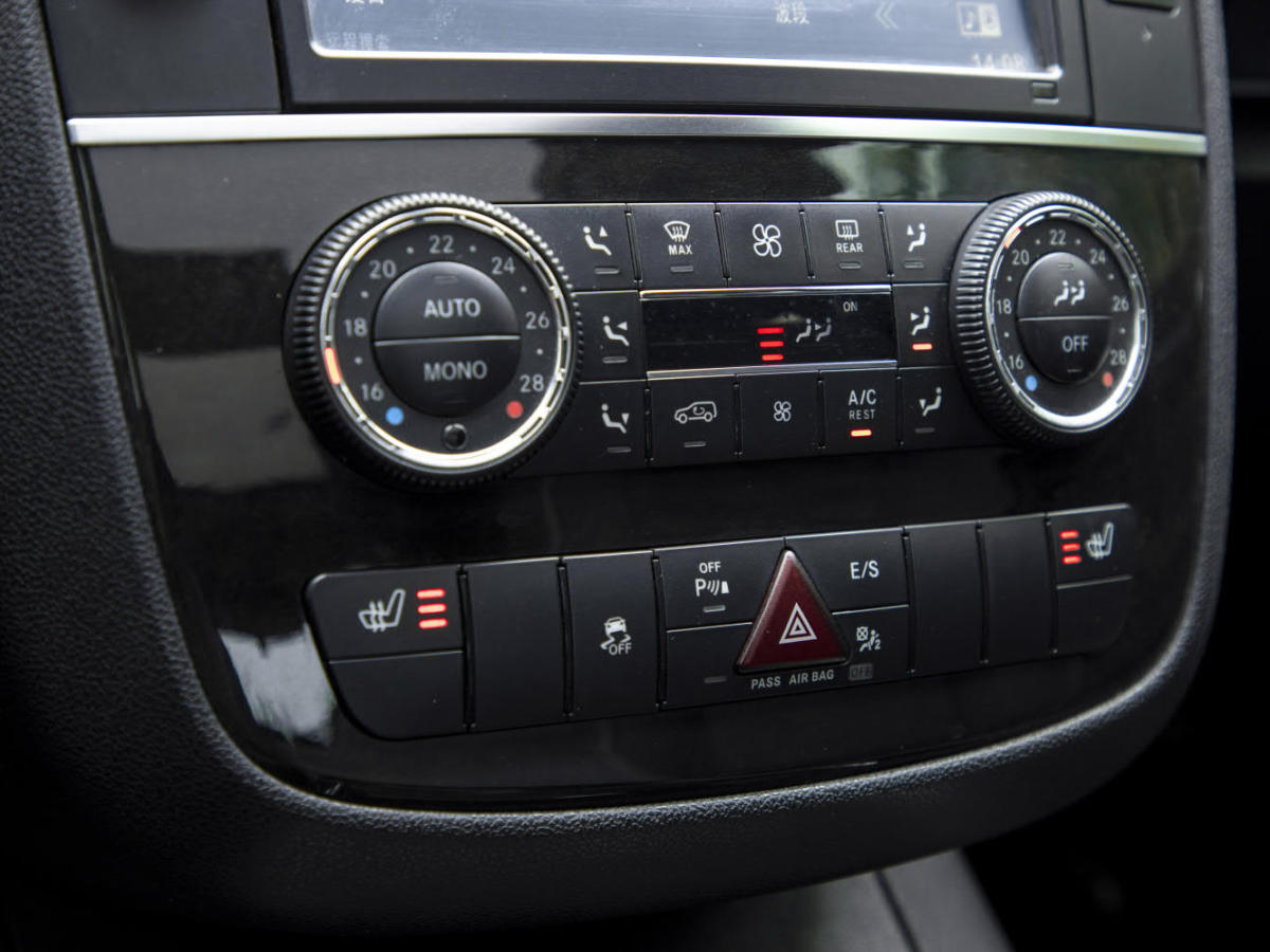 奔驰 奔驰R级  2014款 R 400 4MATIC 商务型图片