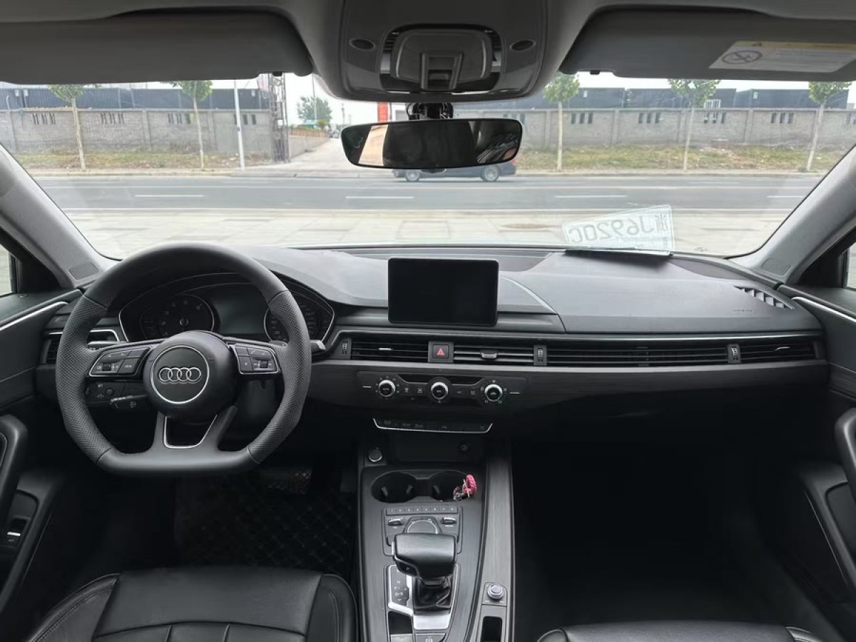 奧迪 奧迪A4L  2018款 30周年年型 40 TFSI 進(jìn)取型圖片