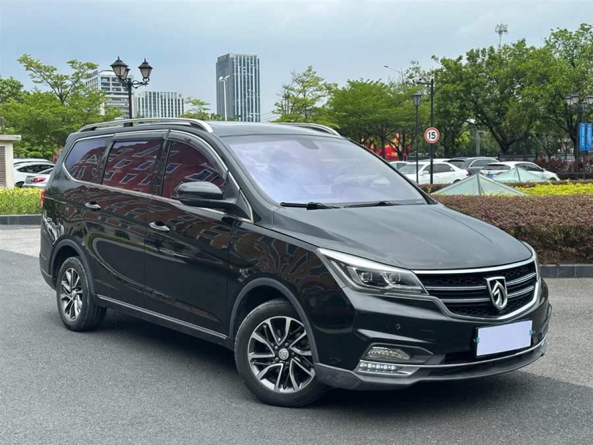 寶駿 730  2017款 1.8L iAMT尊享型 7座圖片