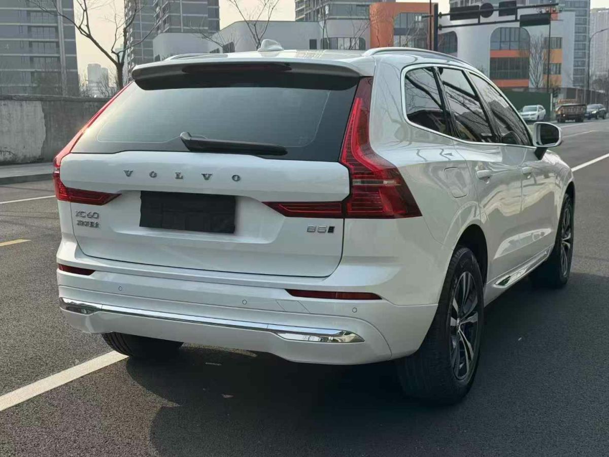 沃爾沃 XC60  2023款 B4 智行豪華版圖片