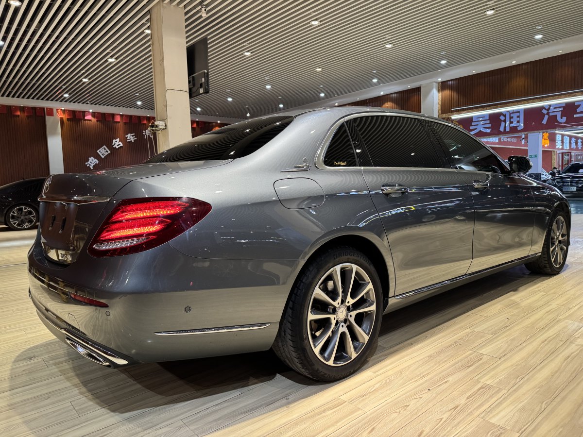 奔馳 奔馳E級  2022款 改款 E 300 L 時尚型圖片