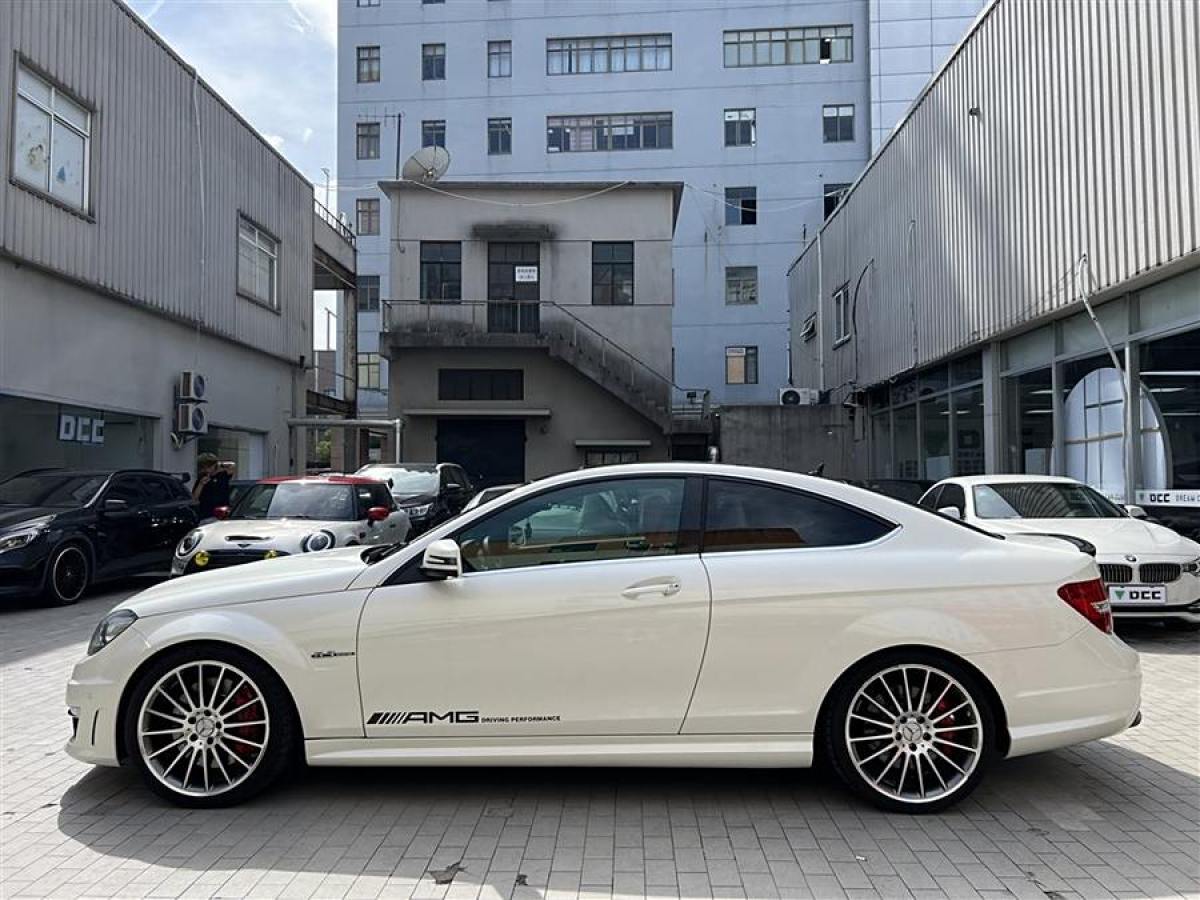 2015年10月奔馳 奔馳C級AMG  2012款 AMG C 63 Coupe 高性能版