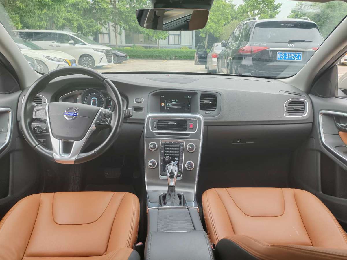 沃尔沃 S60  2015款 S60L T5 2.0T 智驭版图片