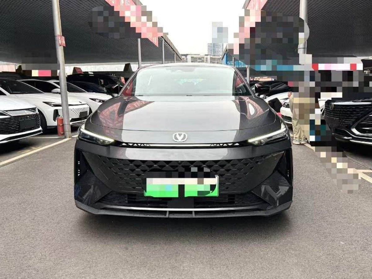 長(zhǎng)安 長(zhǎng)安UNI-V 智電iDD  2024款 藍(lán)鯨智電iDD 136km 智尊型圖片