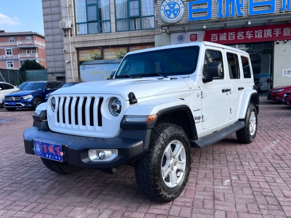 Jeep 牧马人  2019款 2.0T Sahara 四门炫顶版 国VI