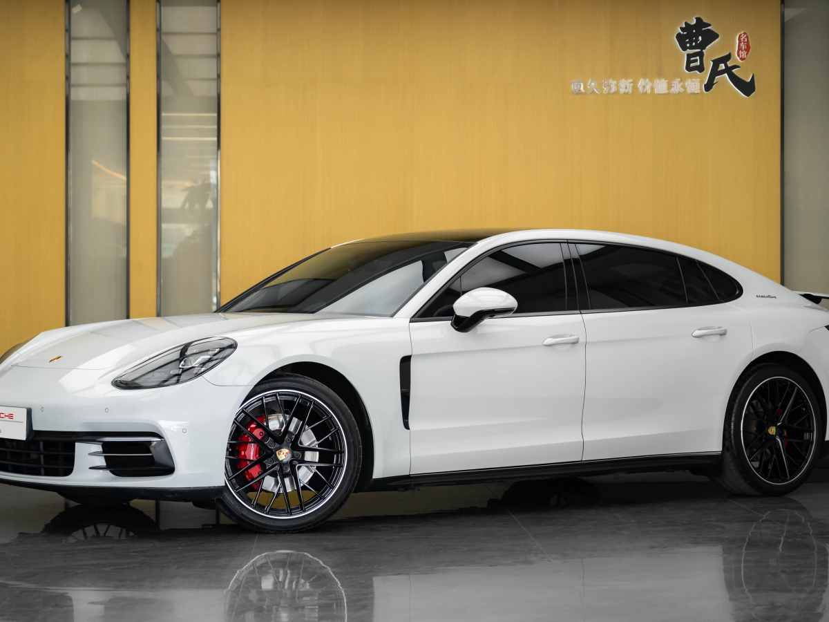 2018年1月保時(shí)捷 Panamera  2017款 Panamera 行政加長(zhǎng)版 3.0T