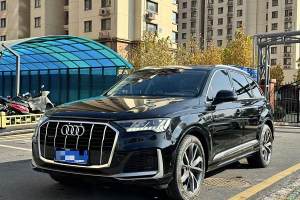 奥迪Q7 奥迪 55 TFSI quattro S line运动型