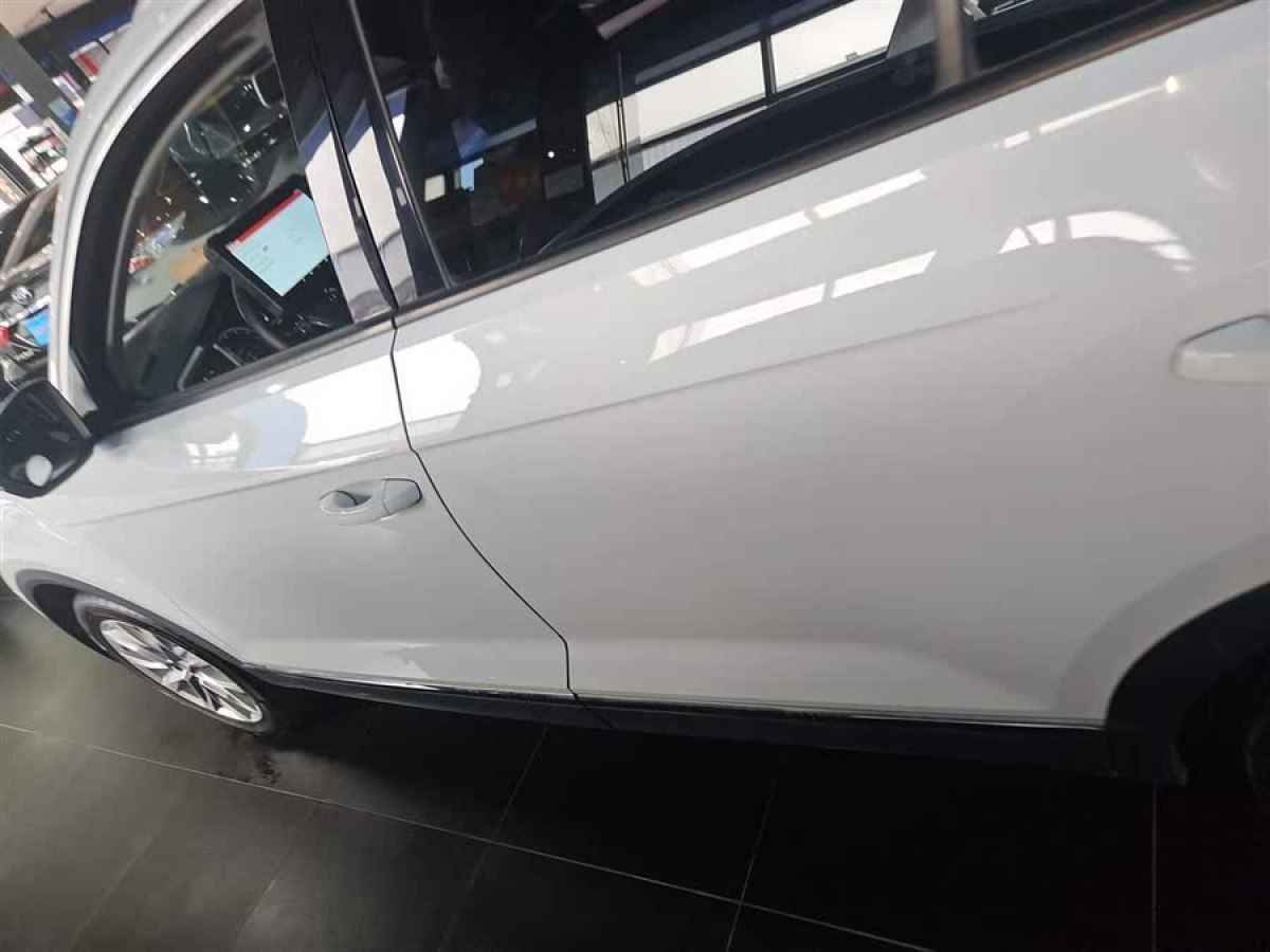 大眾 T-ROC探歌  2018款  230TSI DSG兩驅(qū)進(jìn)取型 國VI圖片