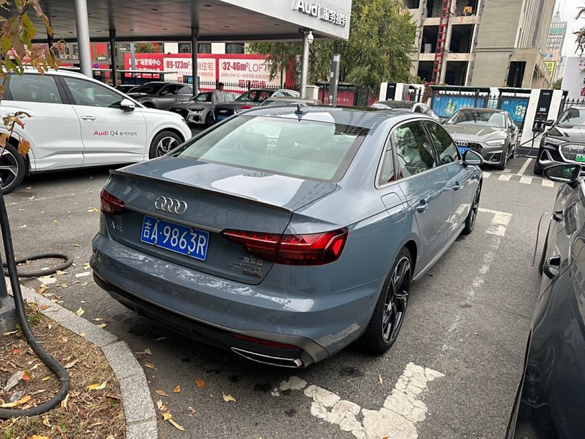 奧迪 奧迪A4L  2022款 40 TFSI quattro RS套件燃速型圖片