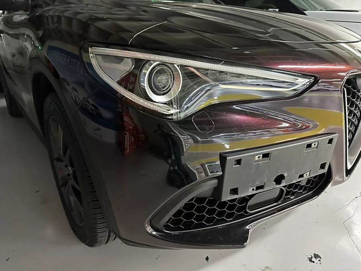 阿爾法·羅密歐 Stelvio  2017款 2.0T 280HP 豪華版圖片