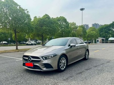 2019年5月 奔馳 奔馳A級 改款 A 200 L 運動轎車圖片